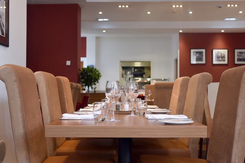 Restaurant, Ten Hill Place Hotel photo #1