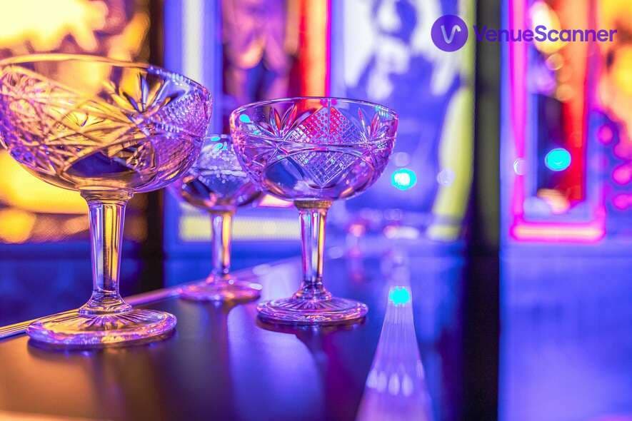 Hard Rock Cafe Piccadilly Circus, The Stage photo #3