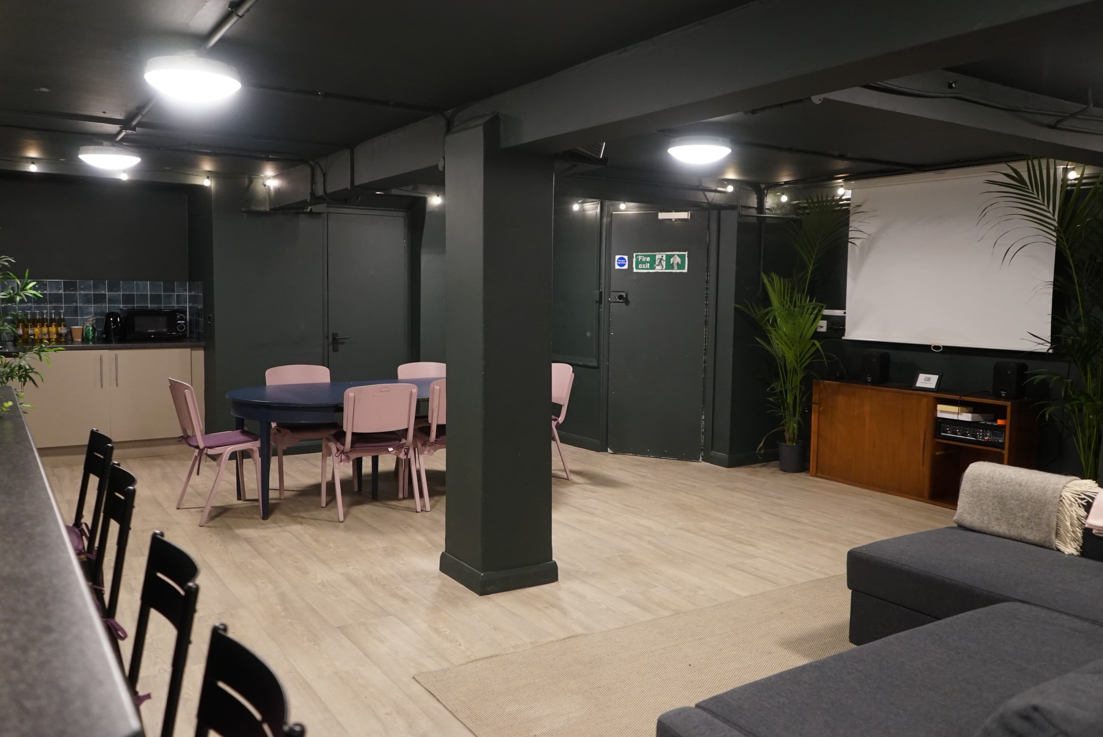 Basement Space 'Green Room', Young Actors Theatre Islington photo #3