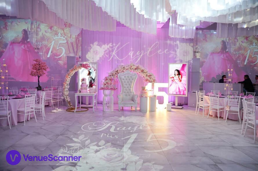 Dreams NYC Corona photo #3