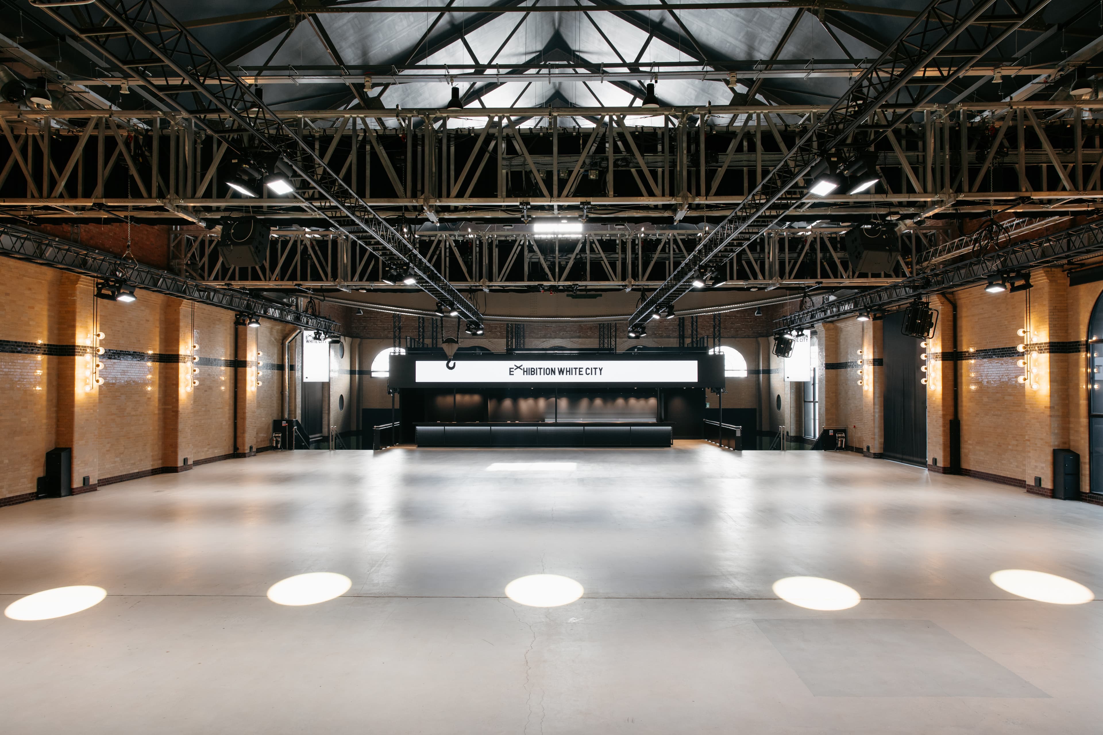 First Floor, Exhibition White City photo #3