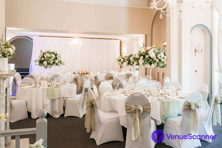 Woodland Manor Hotel, Autograph photo #3