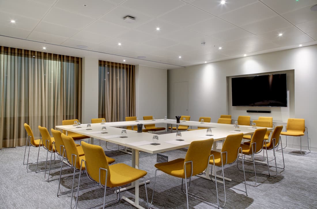 Wedgwood & Lutyens, The Clubhouse St James's photo #1