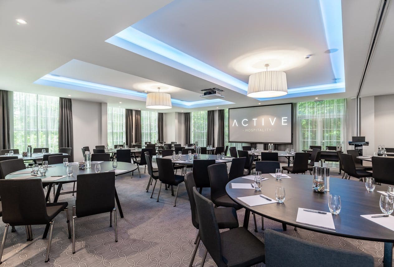 Hook Heath Suite, Gorse Hill, Woking photo #1