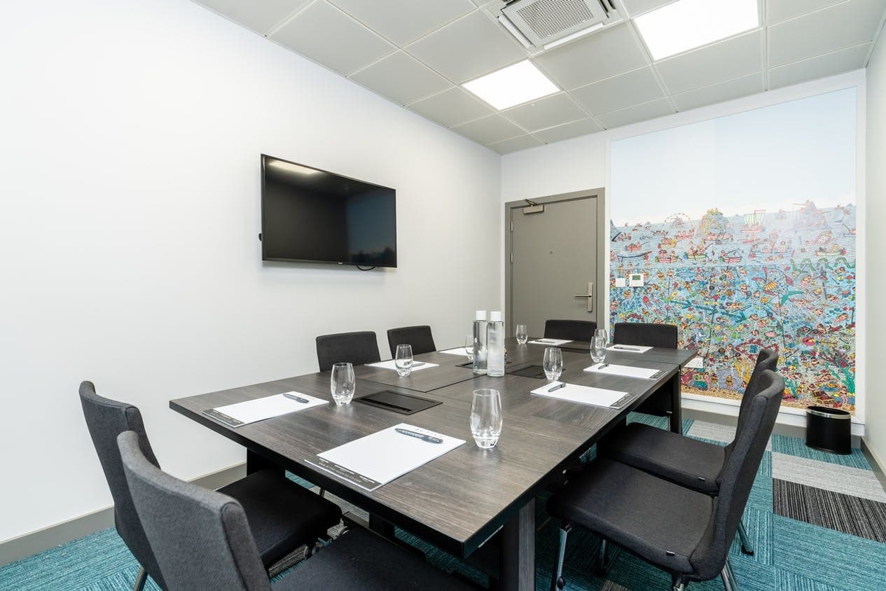 Puzzle, Gorse Hill, Woking photo #1