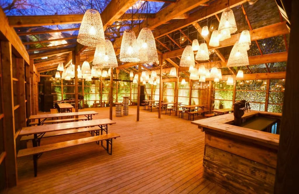 Entire Venue, Glasshaus photo #2