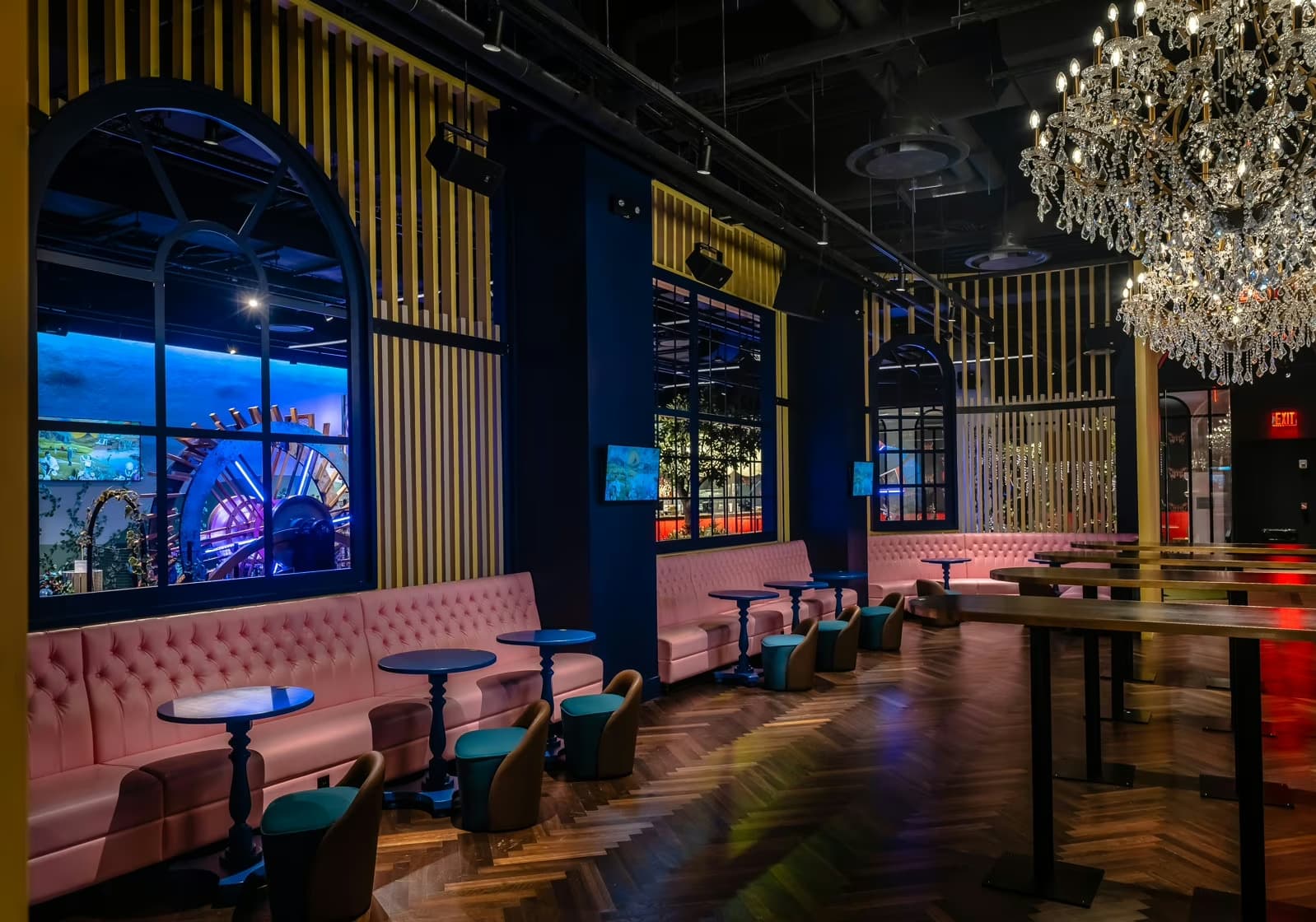 Exclusive Hire, Swingers New York photo #9