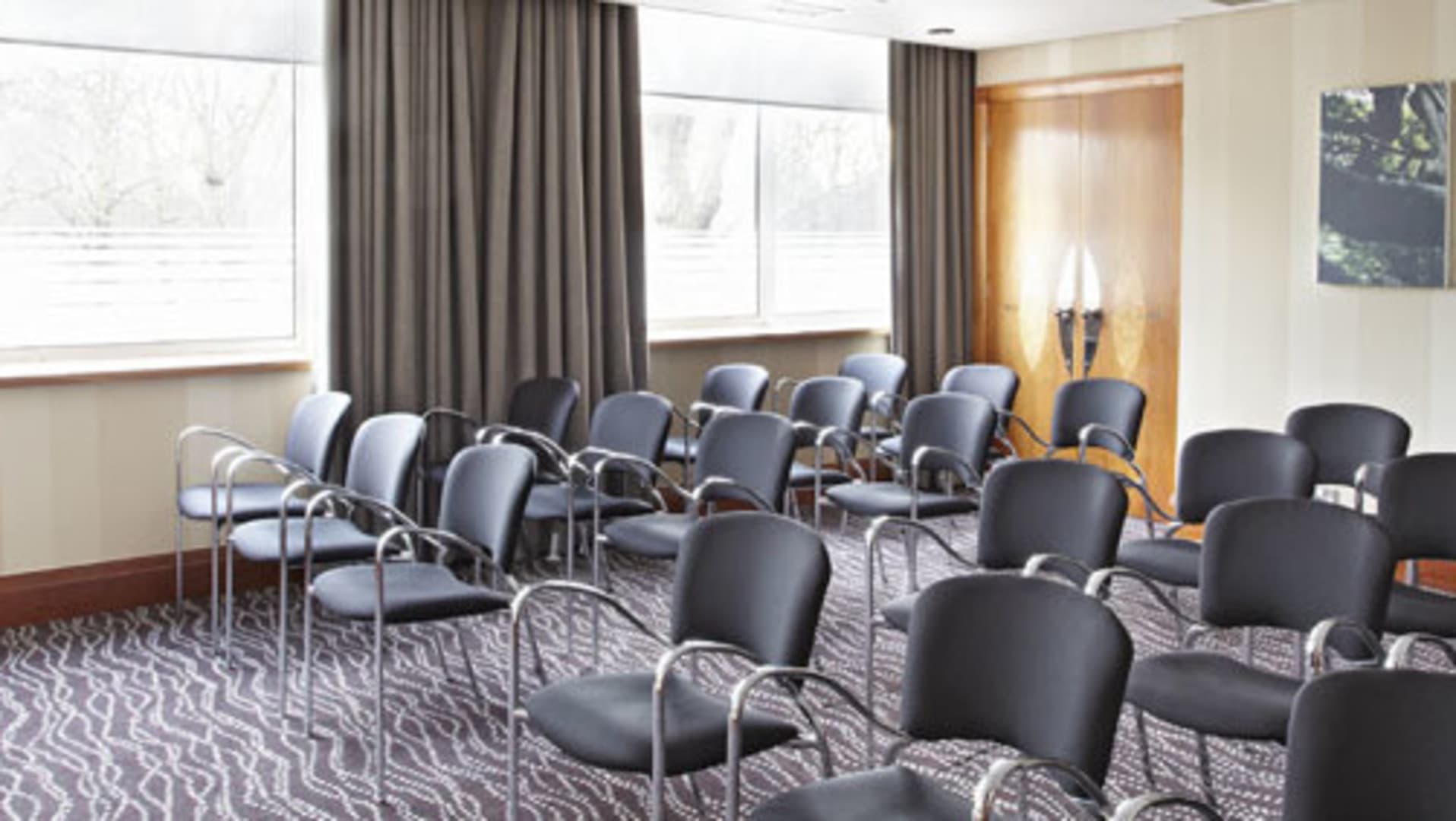 Boardroom, Thistle Kensington Gardens photo #2