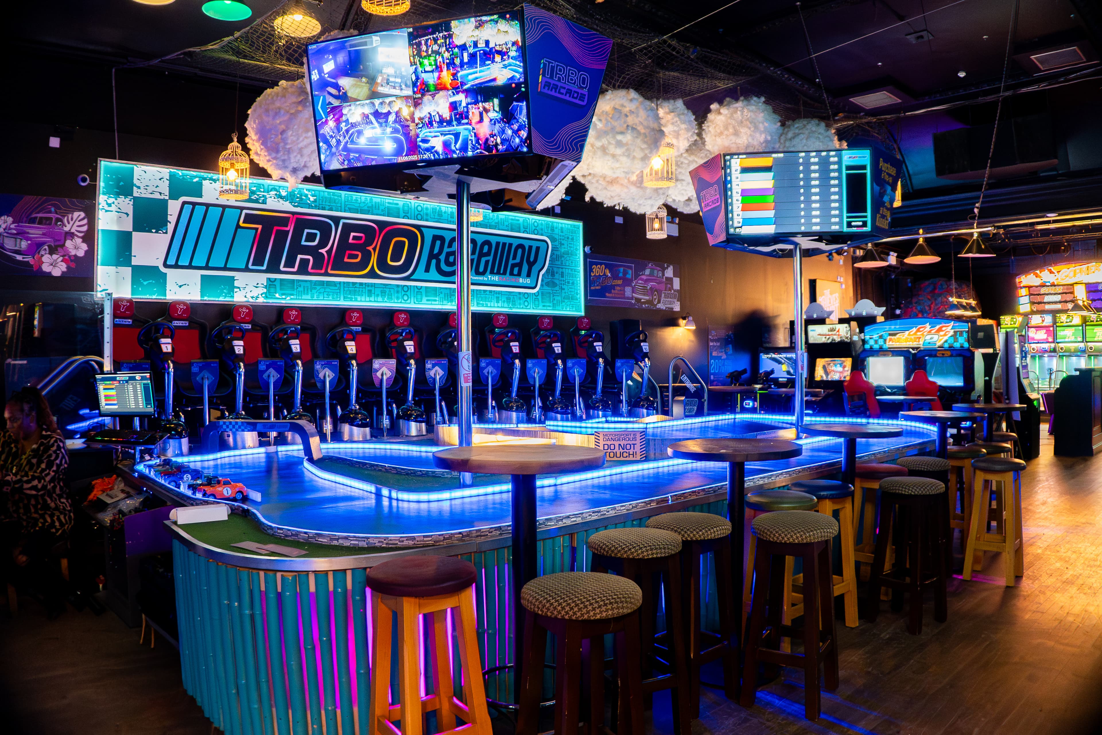 The Arcade, The Thieves photo #1