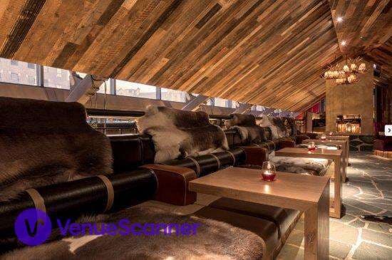 Impossible Bar And Theatre, Gin Nest photo #3