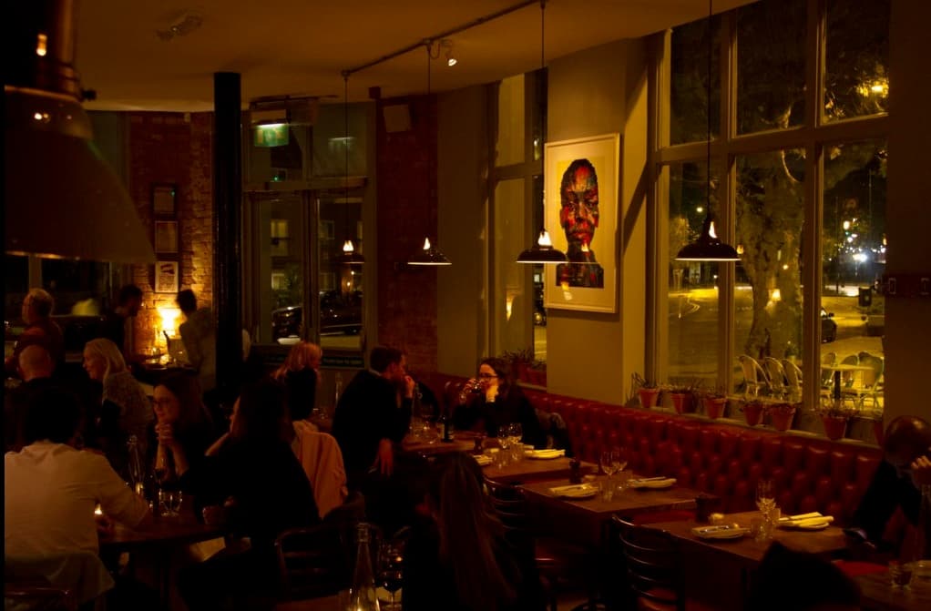 Exclusive Hire, The Empress E9 photo #1