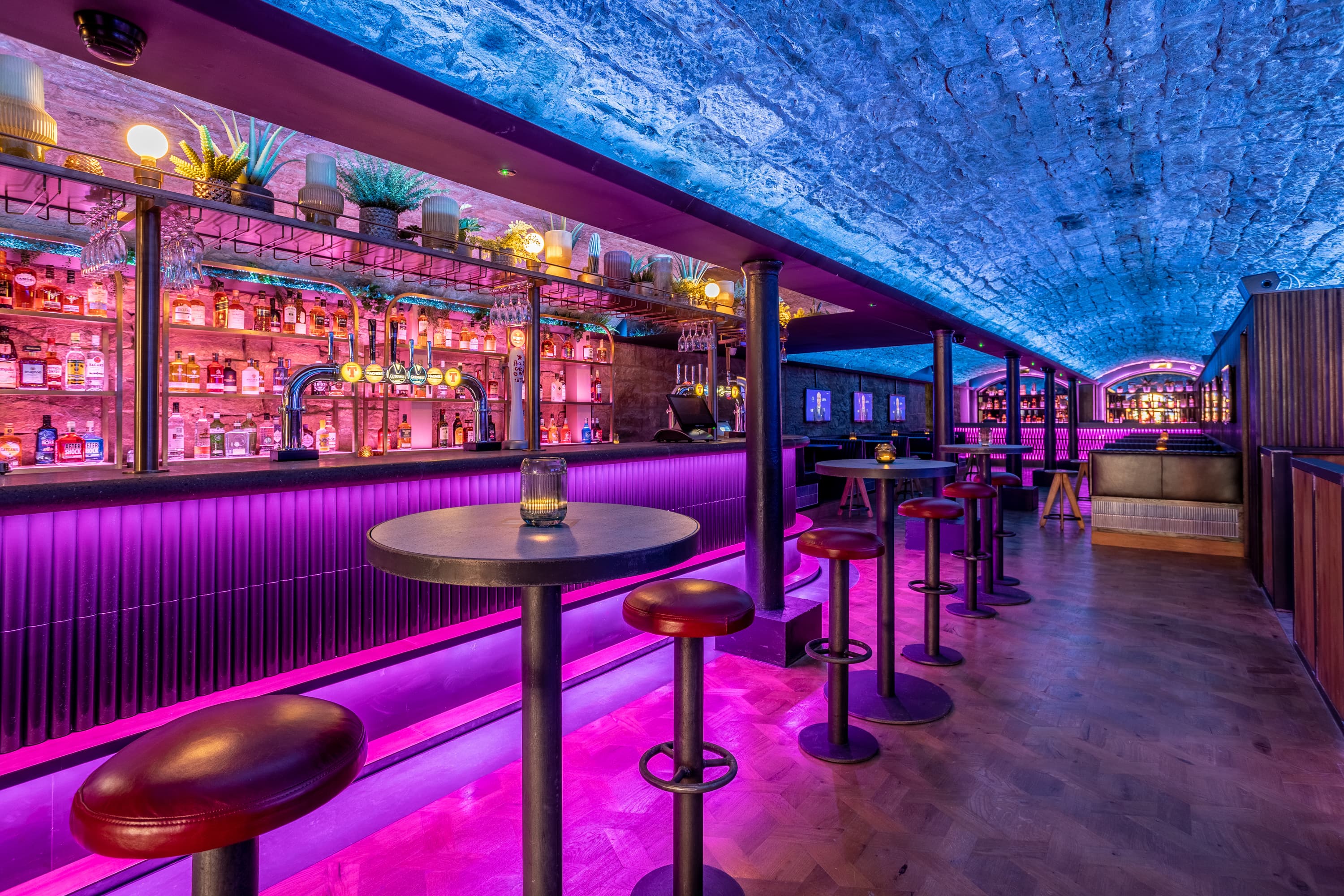 Exclusive Hire, The Three Sisters photo #3