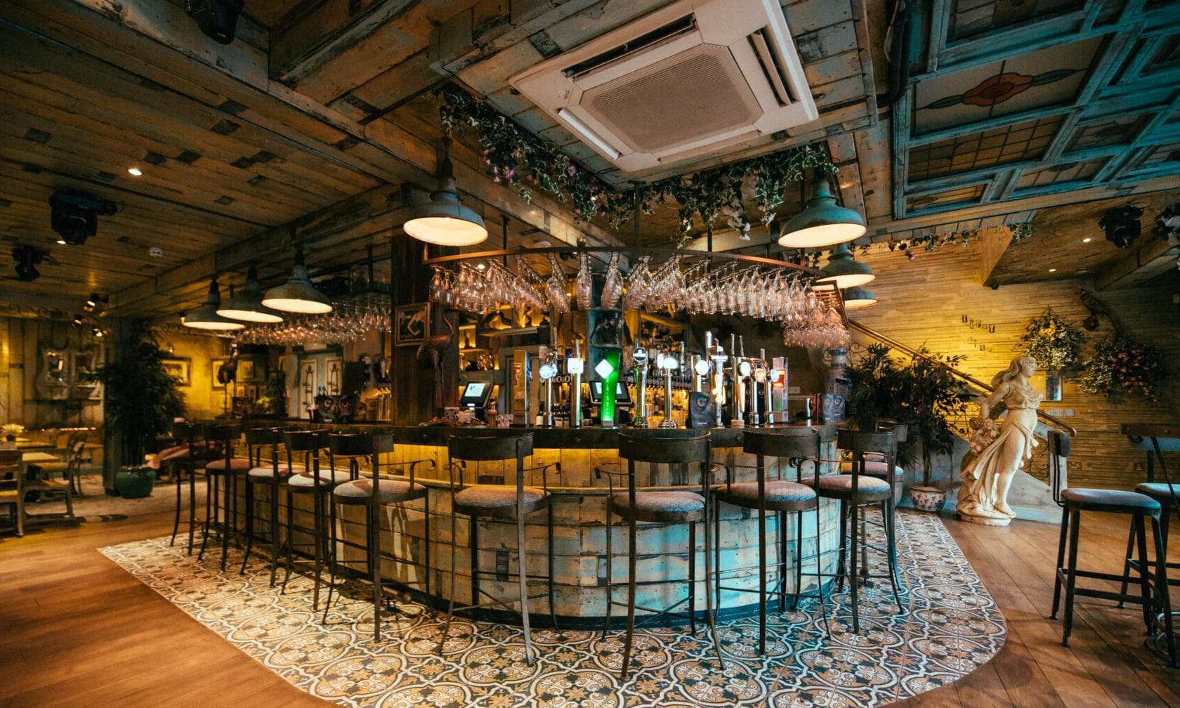 The Main Bar, Tipsy Bird photo #3