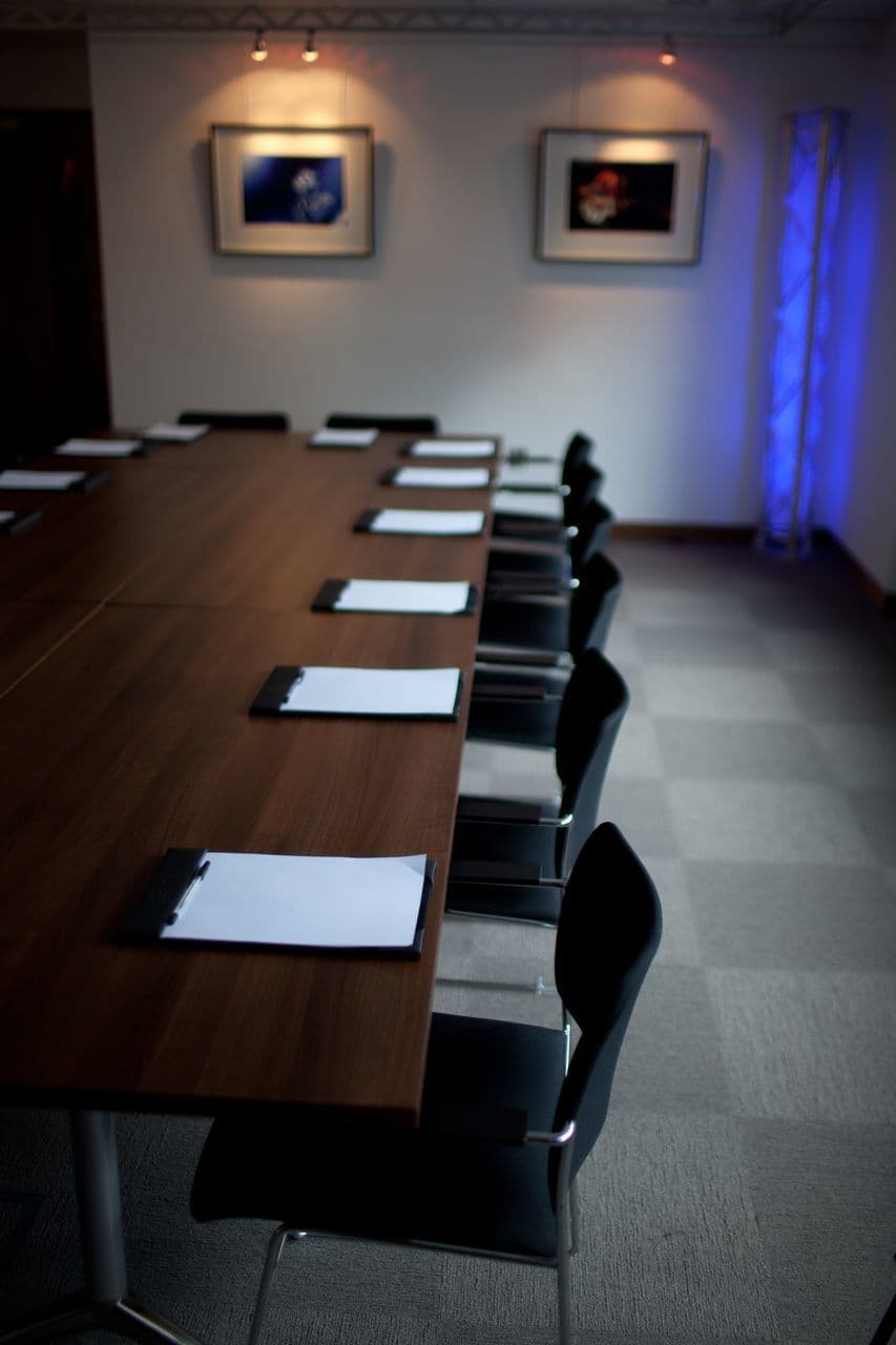 The Glass Room, G Live photo #3