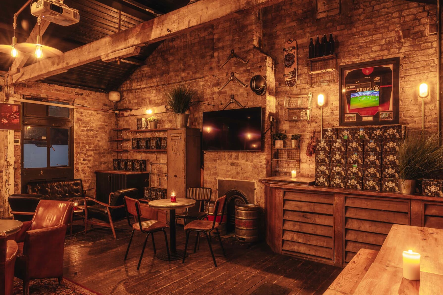 Upstairs, Wolfpack Queens Park photo #2