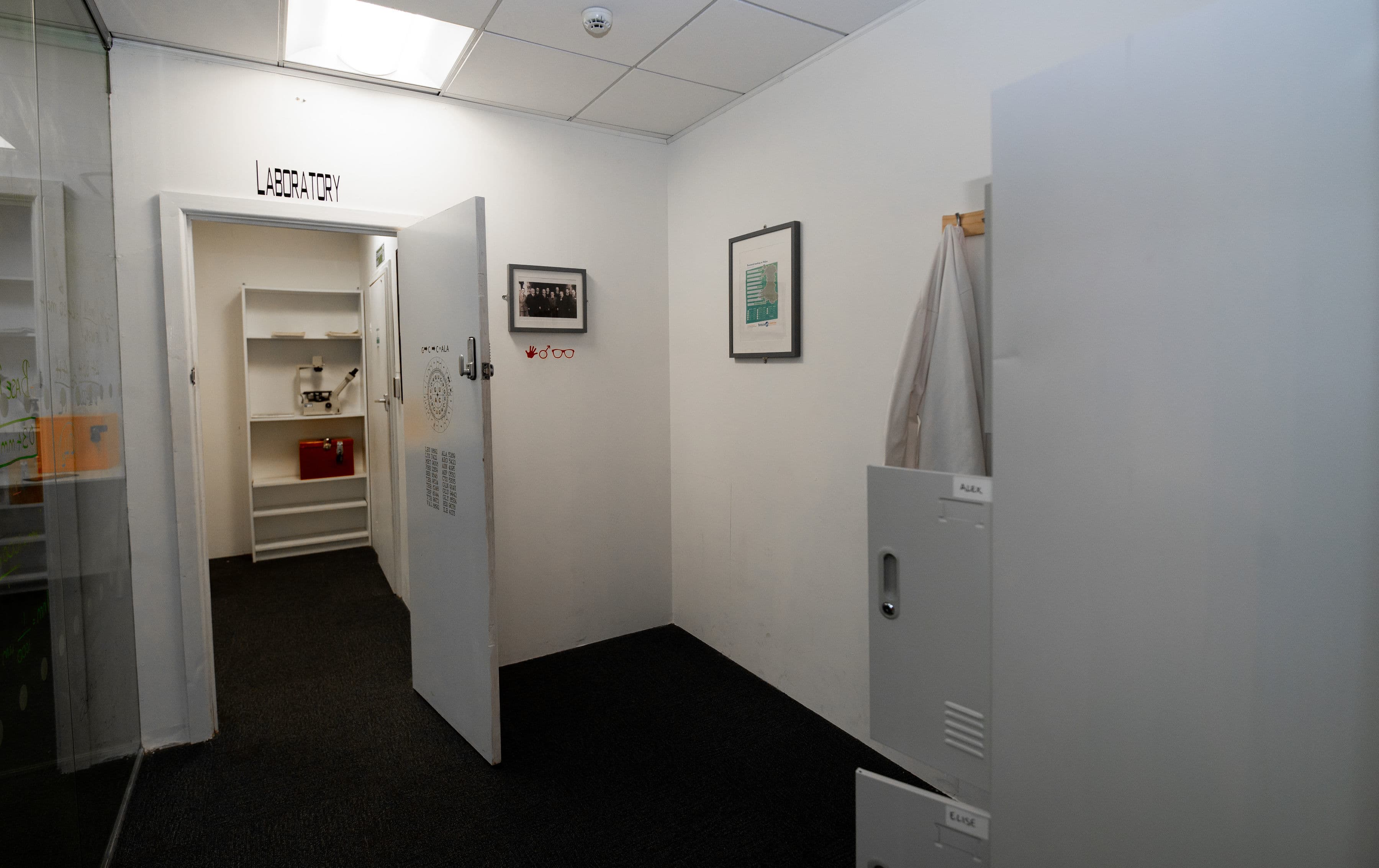 Tenovus Virus Tinkerers - Escape Room, Exitus Escape Rooms photo #3