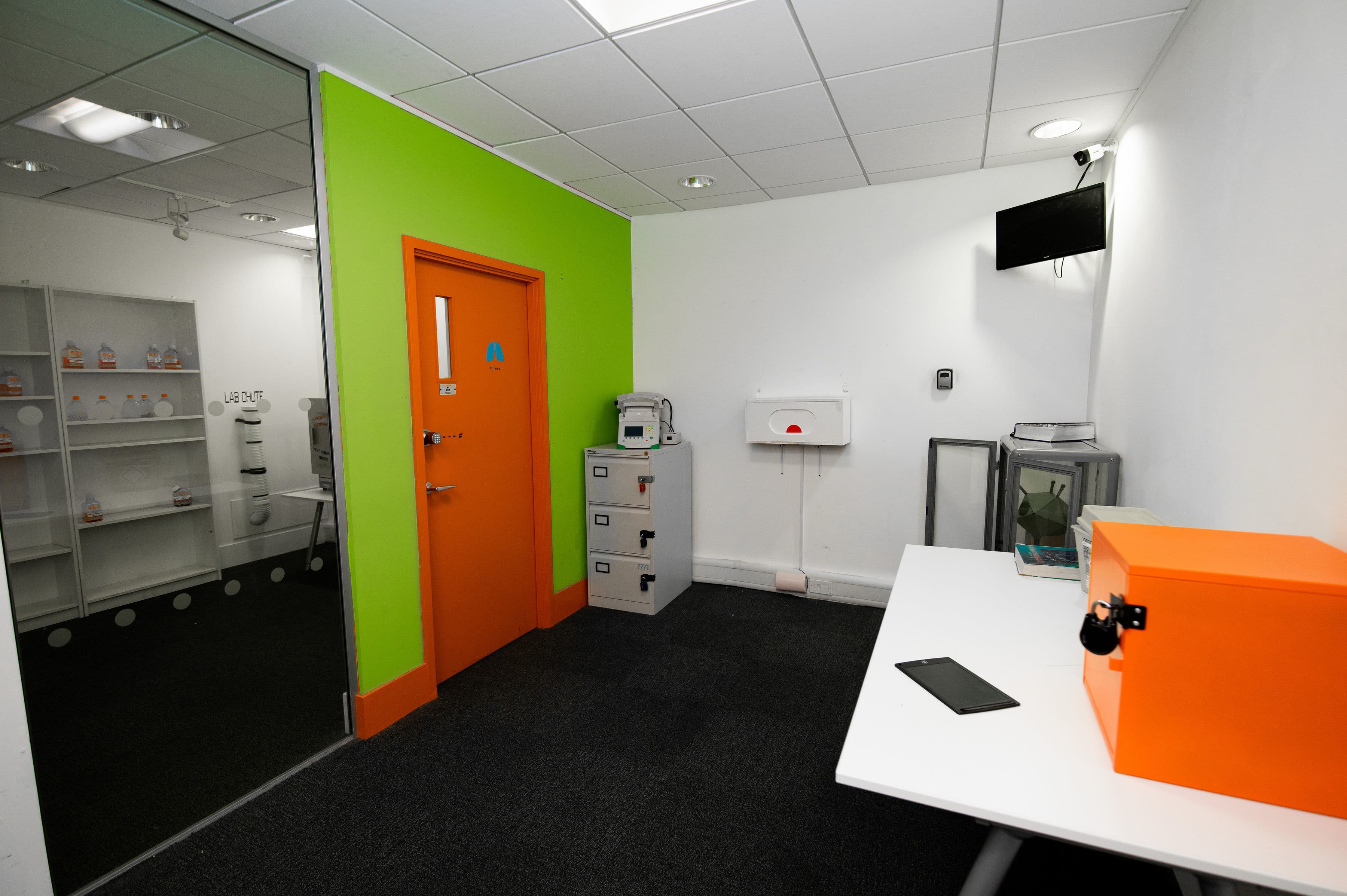 Tenovus Virus Tinkerers - Escape Room, Exitus Escape Rooms photo #1