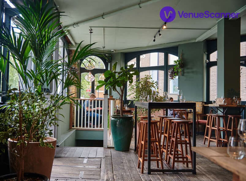 Diogenes The Dog, Full Venue photo #3