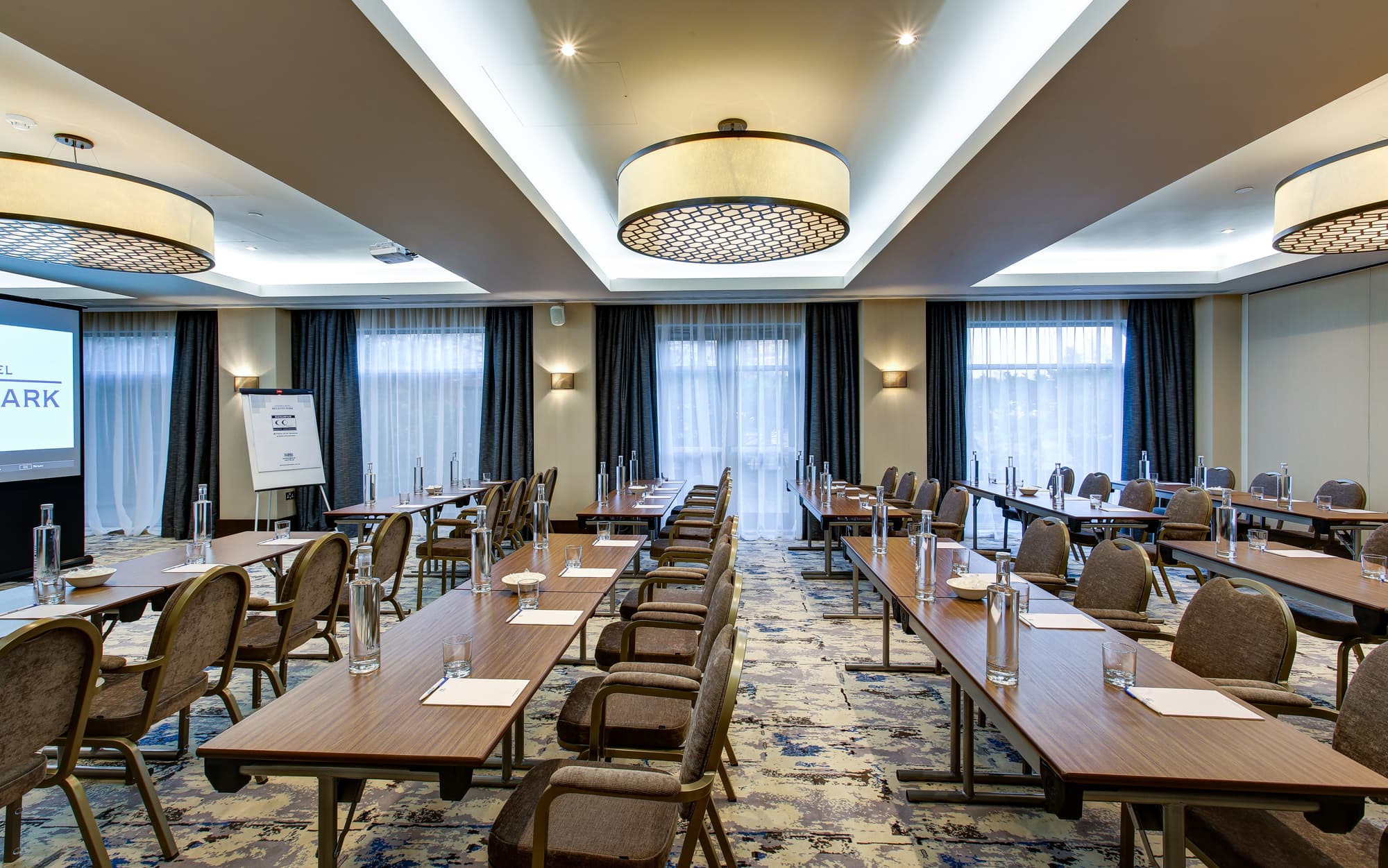 Denis Compton Suite, Christmas At Danubius Hotel Regents Park photo #2