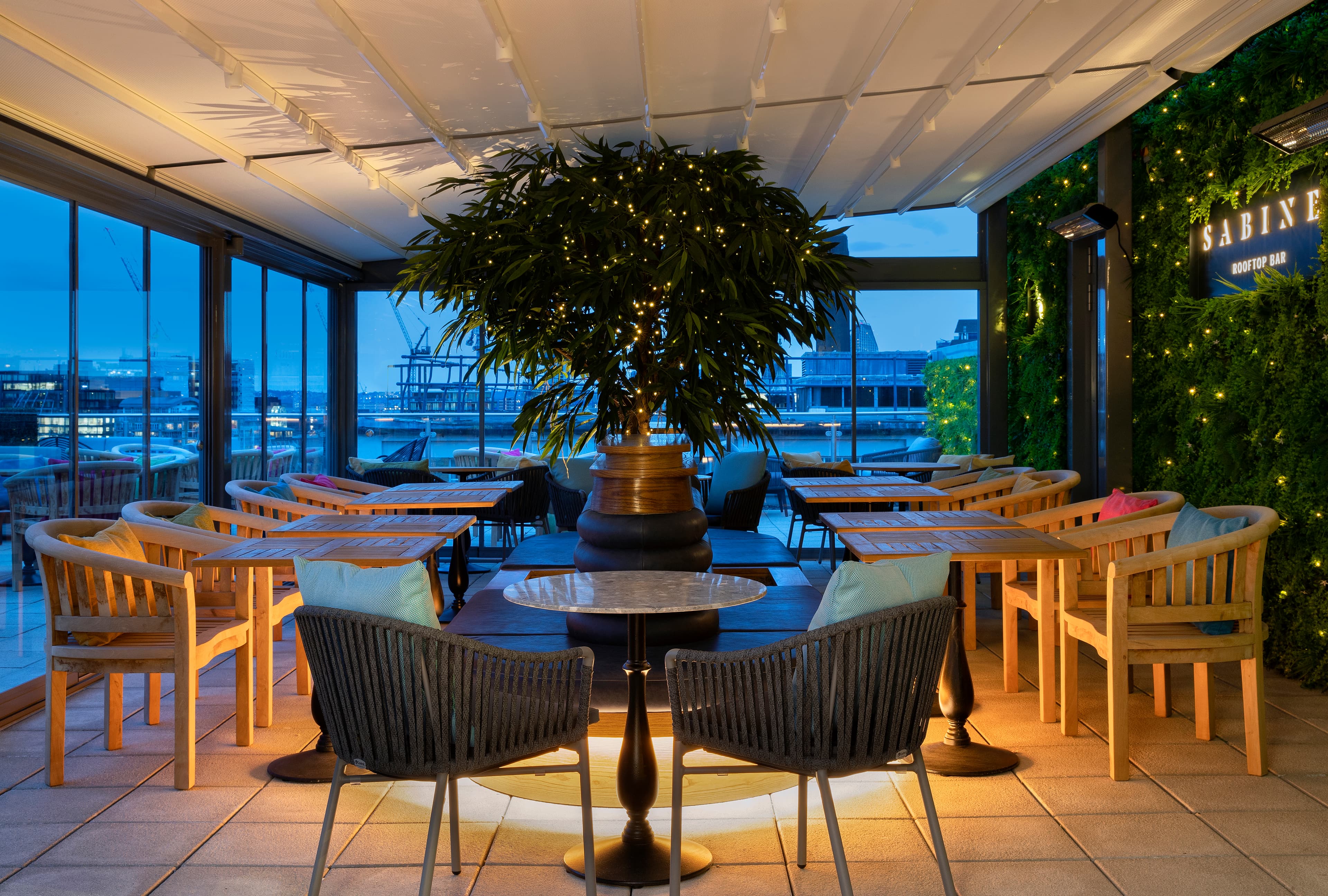 Sabine Rooftop Bar, Leonardo Royal London St Paul's photo #3