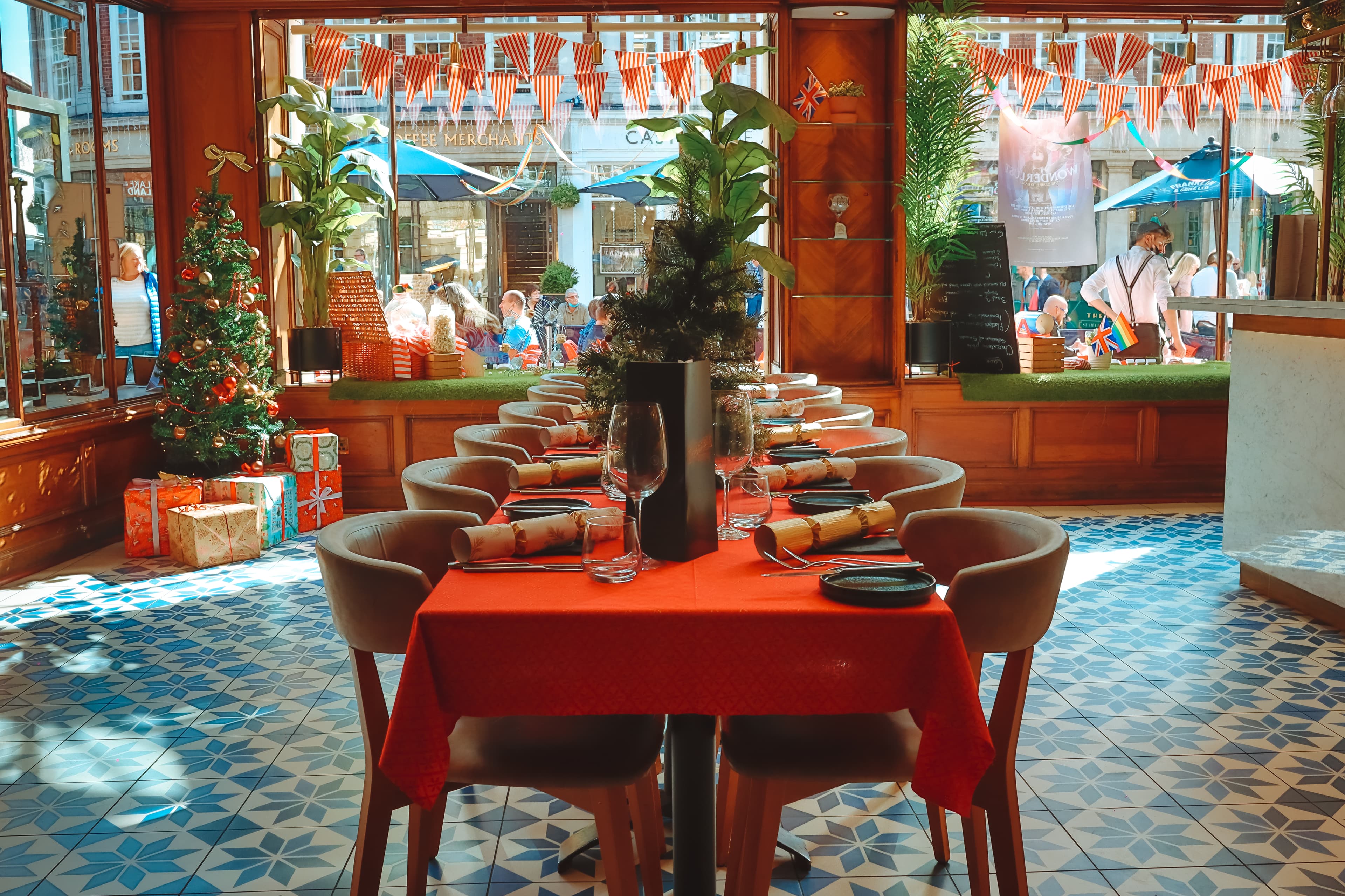 Impossible Tea Room, Impossible Wonderbar And Tea Room YORK photo #3