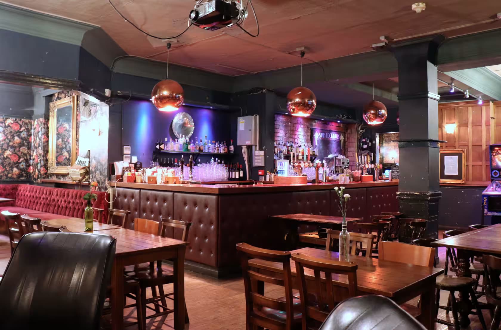 Back Bar, The Star Of Kings photo #1