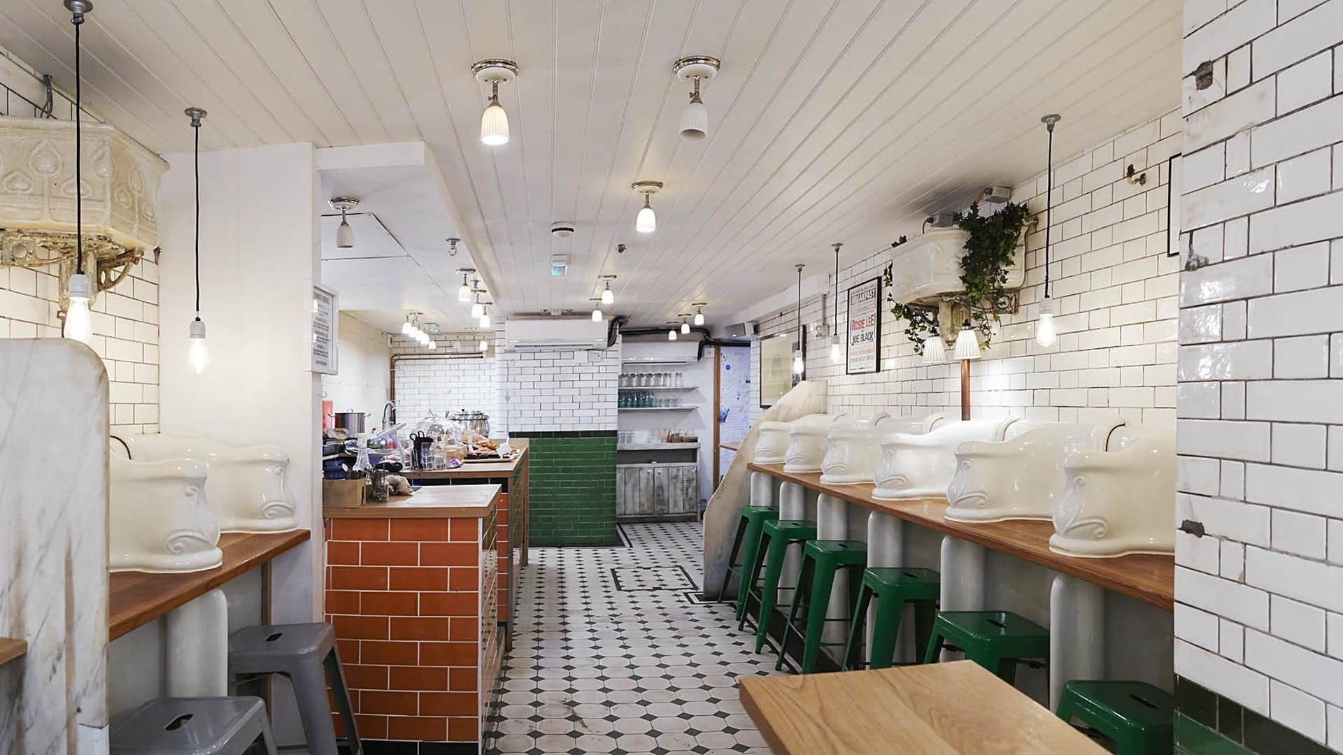 Exclusive Hire, Attendant photo #1