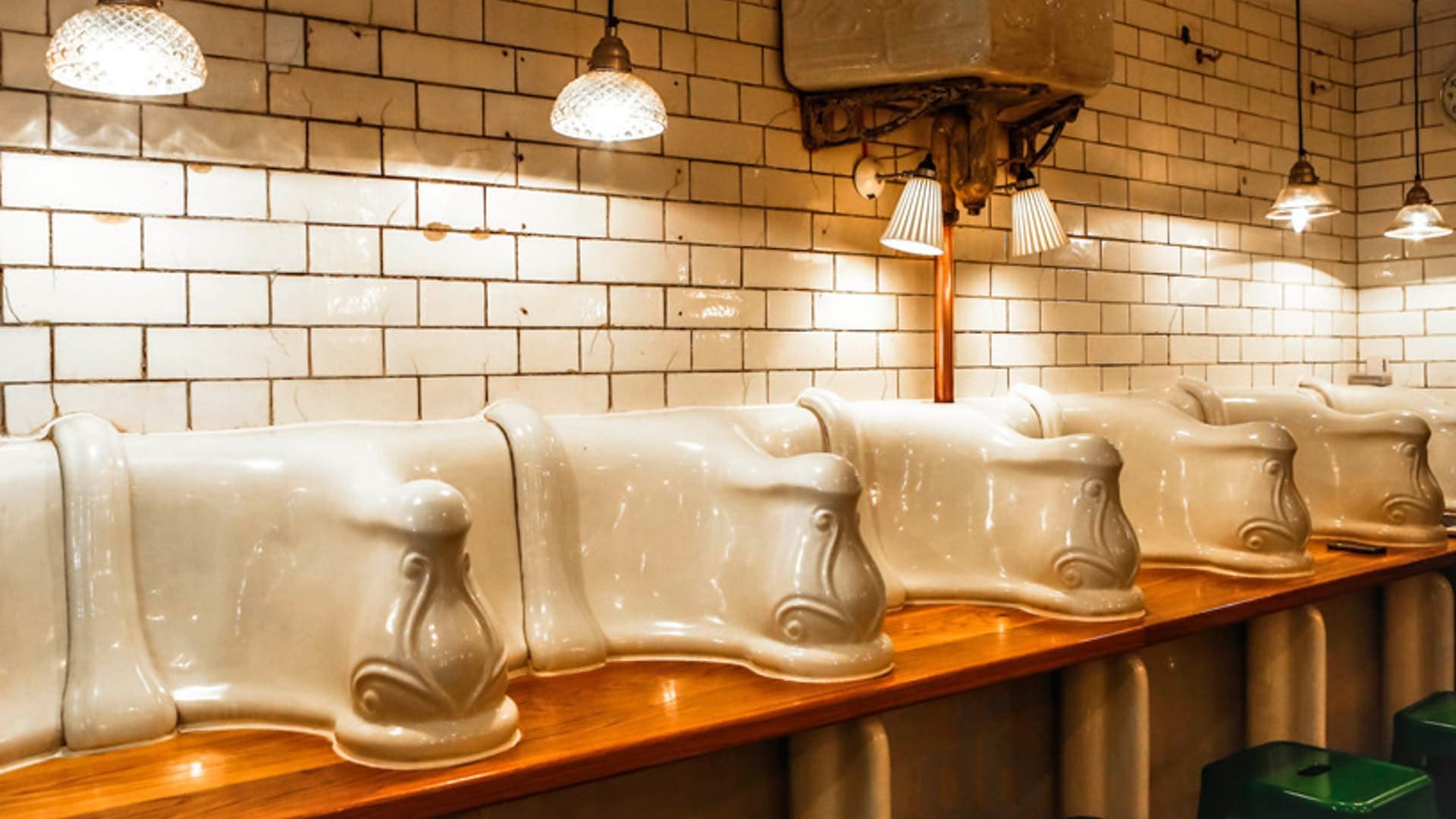 Exclusive Hire, Attendant photo #2