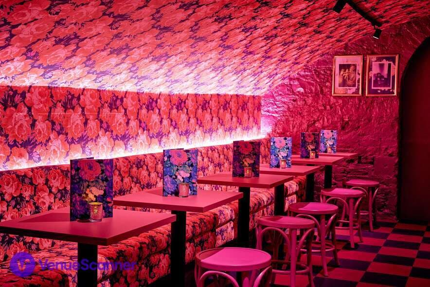 Blame Gloria Bristol, Pink Rose Room photo #3