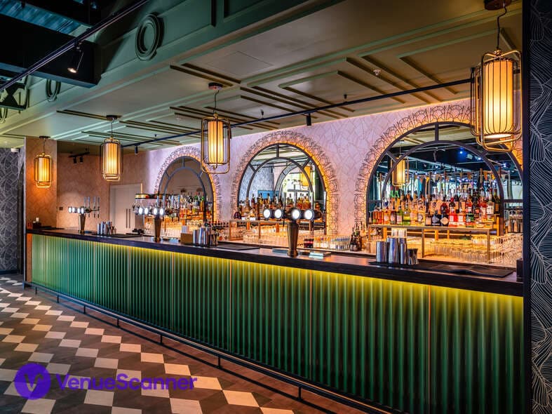 Swingers West End, The Pergolas photo #3