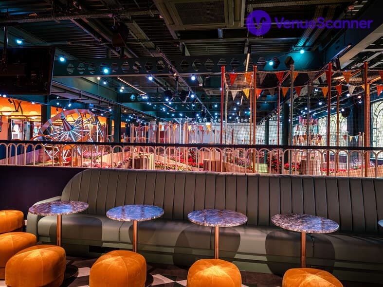 Swingers West End, Fairgound Bar photo #3