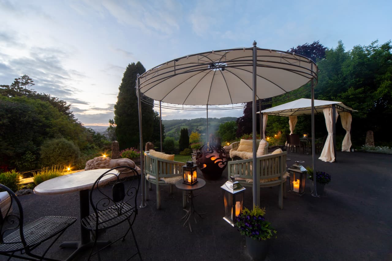 Exclusive Hire Of Manor House With 18 Bedrooms, Burleigh Court Cotswolds photo #2