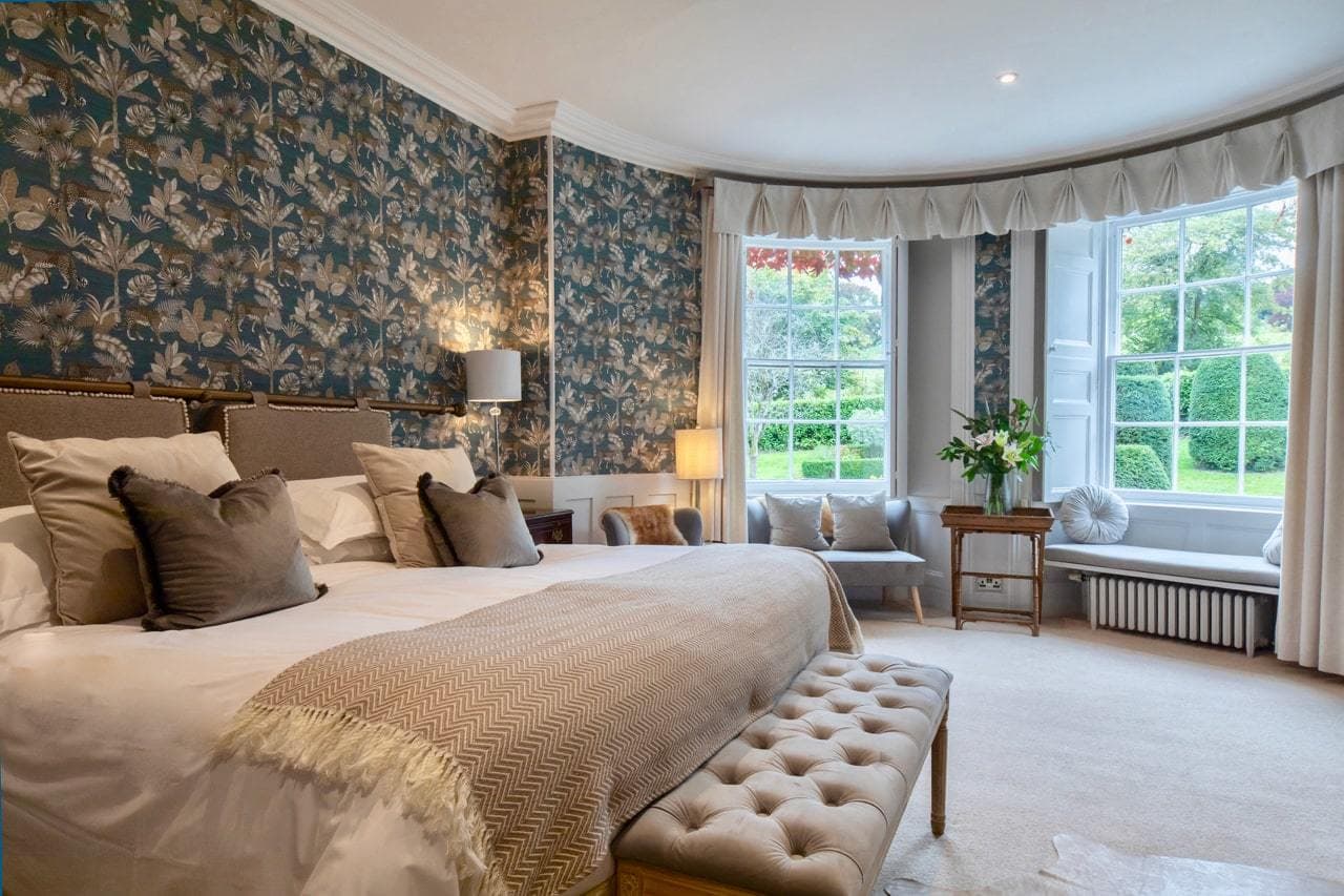 Exclusive Hire Of Manor House With 18 Bedrooms, Burleigh Court Cotswolds photo #3