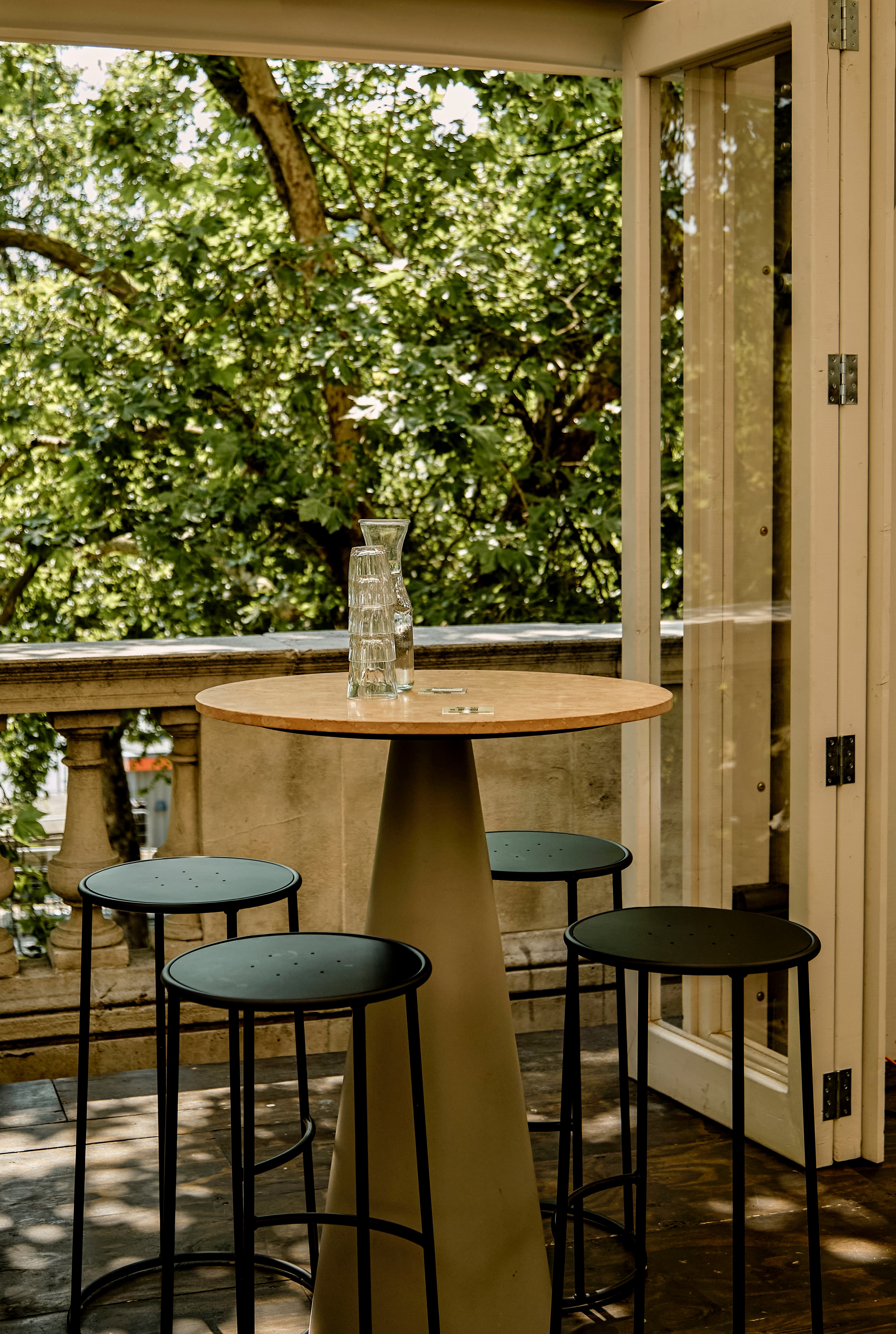 Indoor Bar, Setlist photo #2