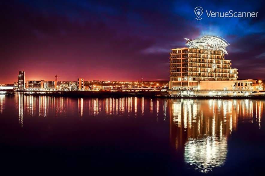 Voco St David's Cardiff, Dahl Suite photo #3