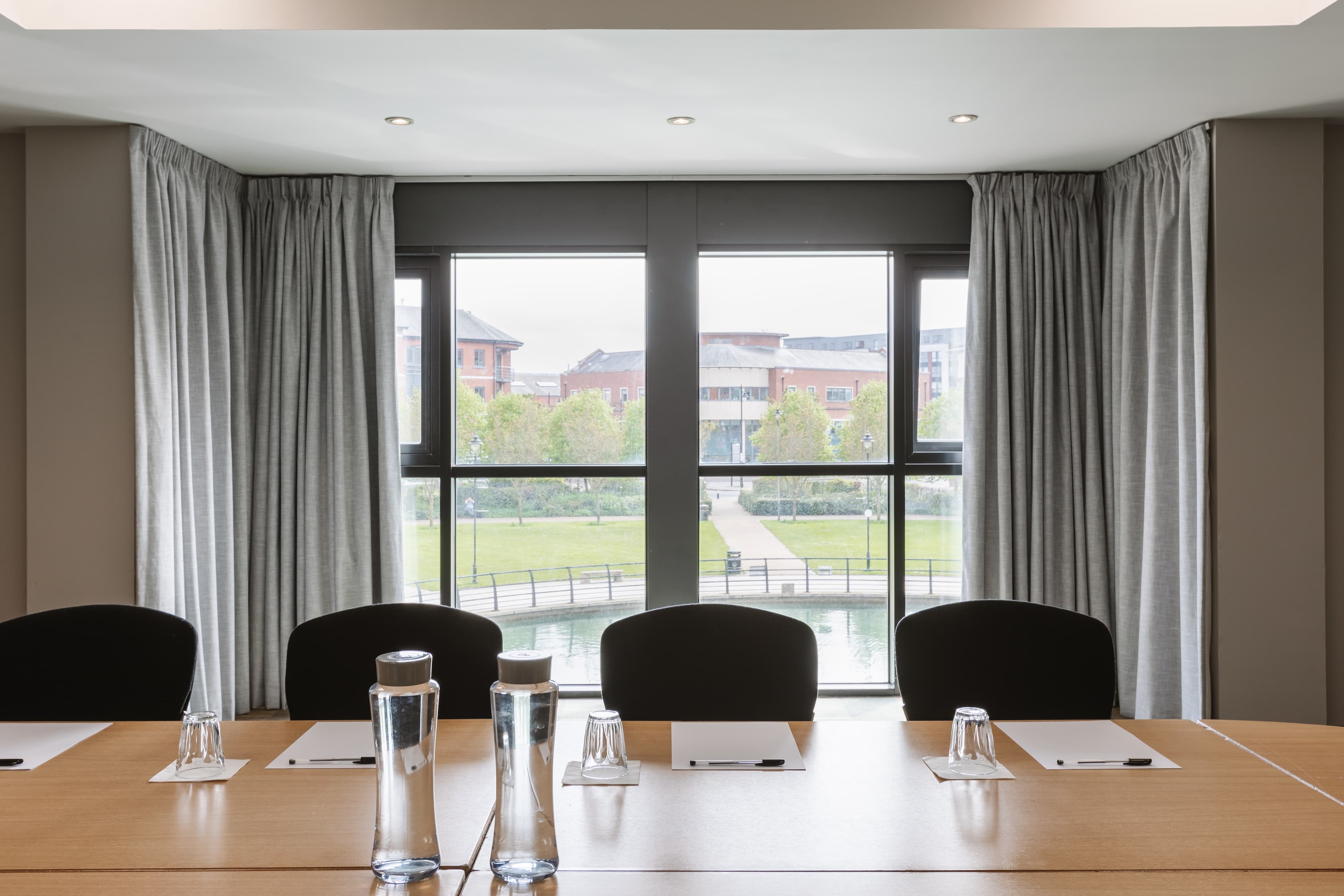 Zinc, Voco Belfast photo #2