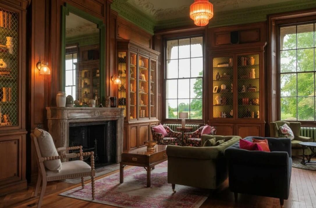 Library, Hartham Park Estate photo #1