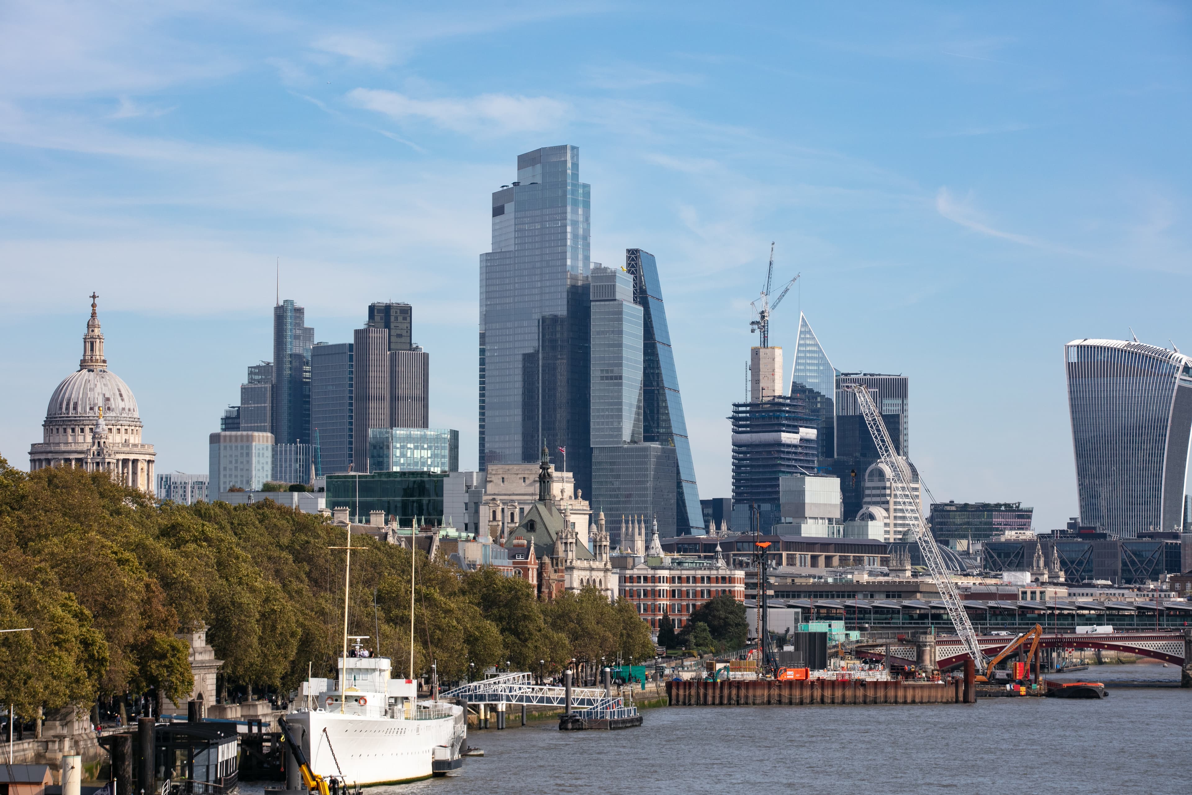 Sarah Gilbert, XCHG photo #29