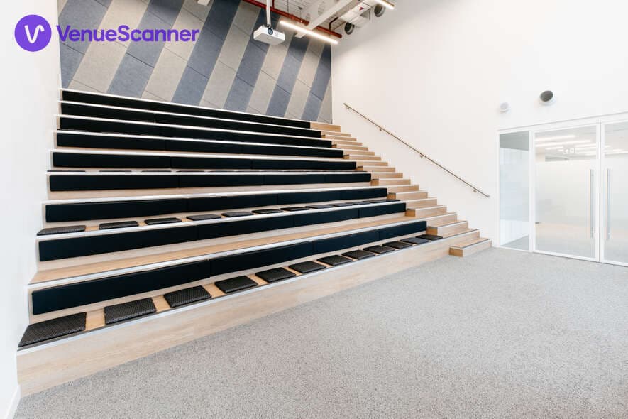 XCHG, Sarah Gilbert photo #3