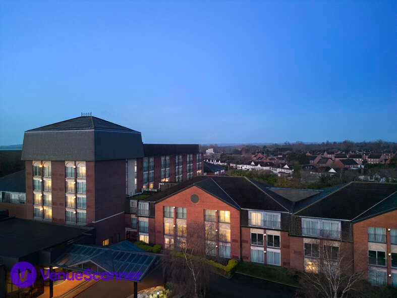 Delta Hotels By Marriott Heathrow Windsor, Datchet Suite photo #3