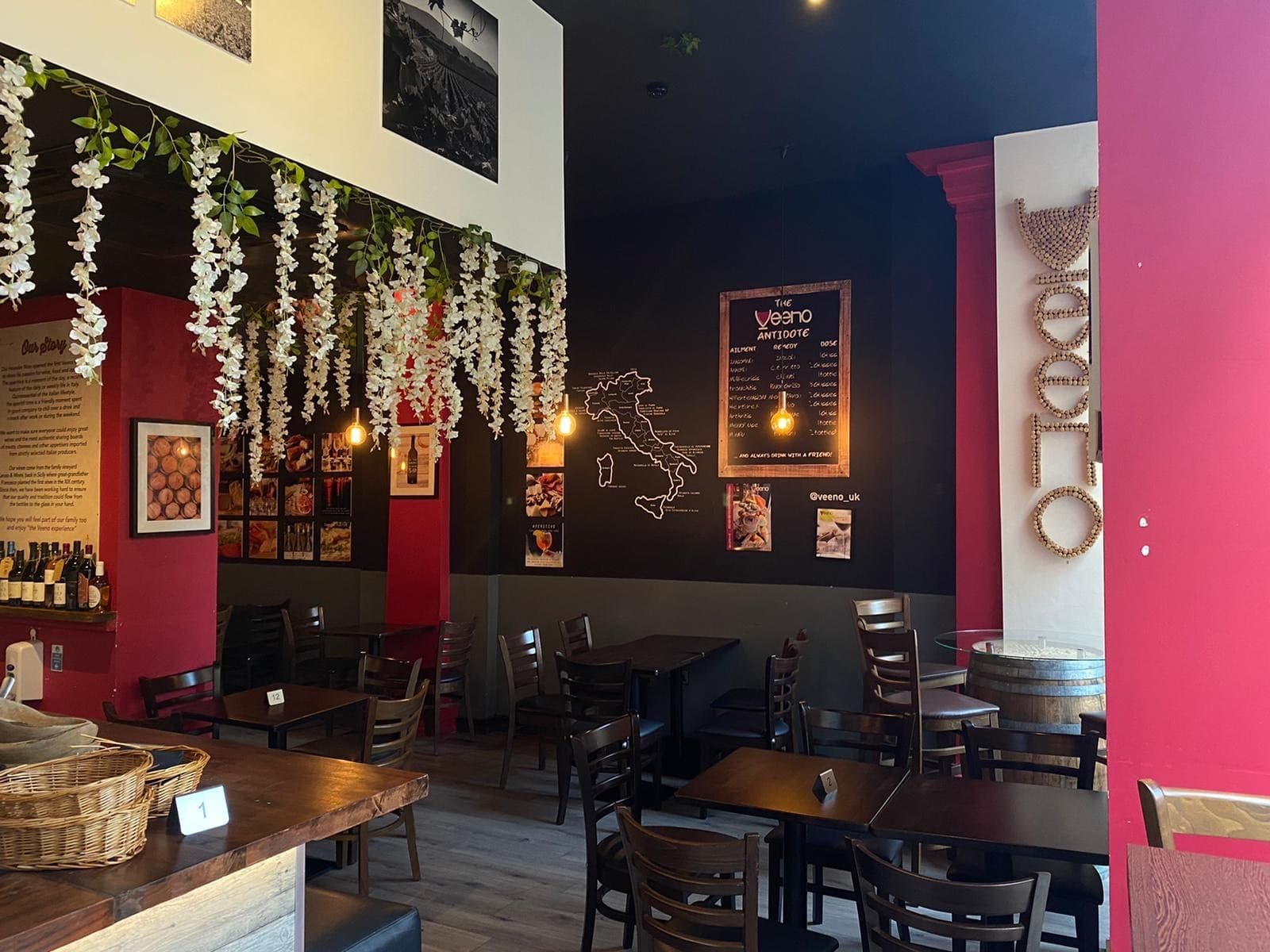 Exclusive Hire, Veeno Edinburgh Rose Street photo #4