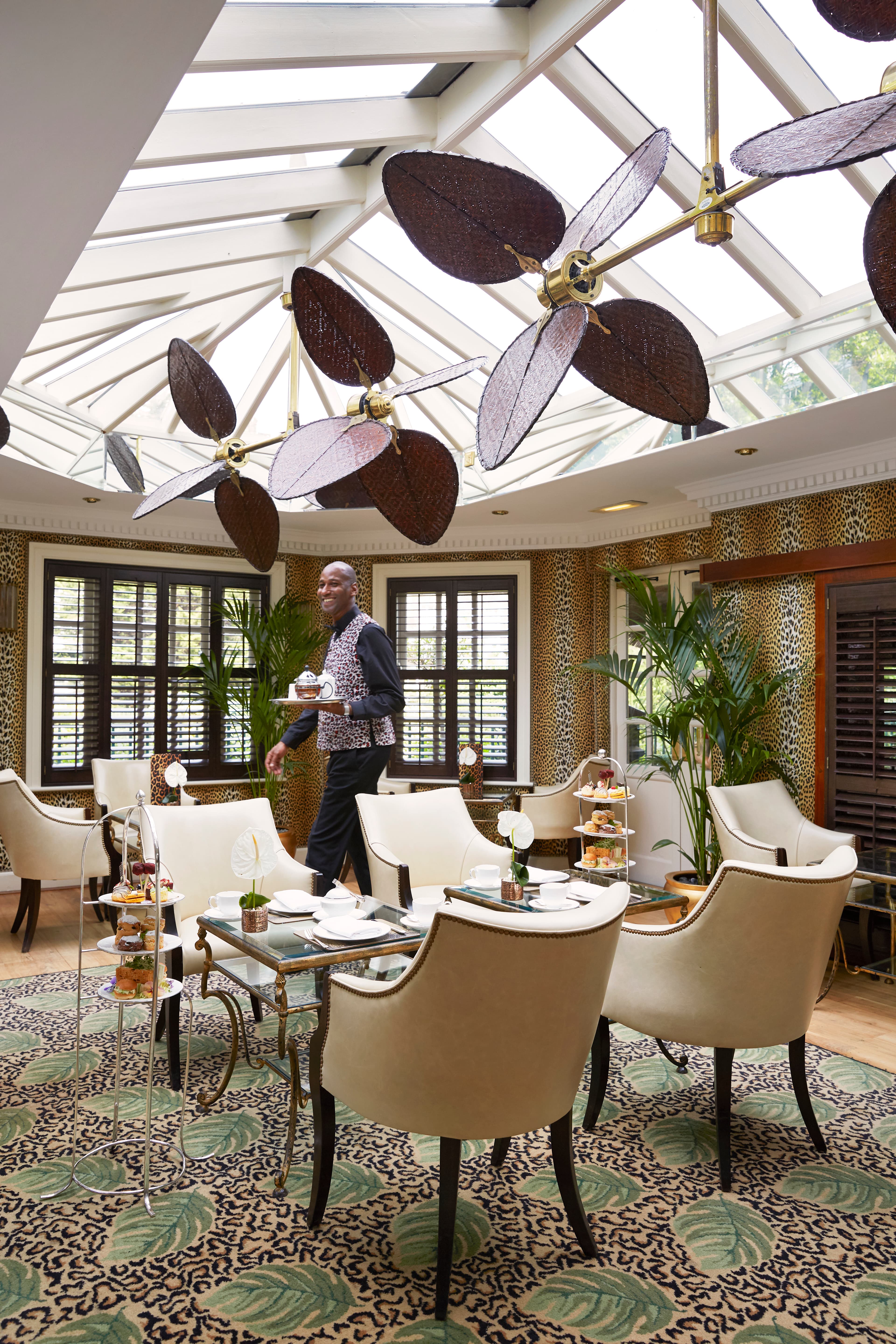 Large Conservatory, The Montague On The Gardens photo #2