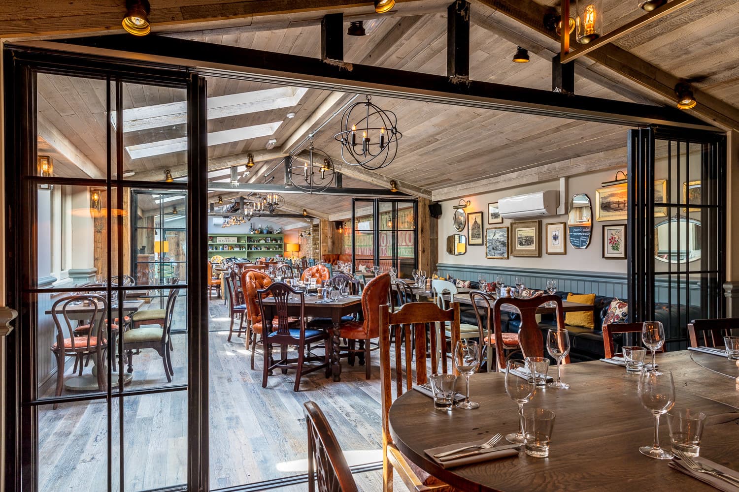 The Belvedere, County Arms photo #10