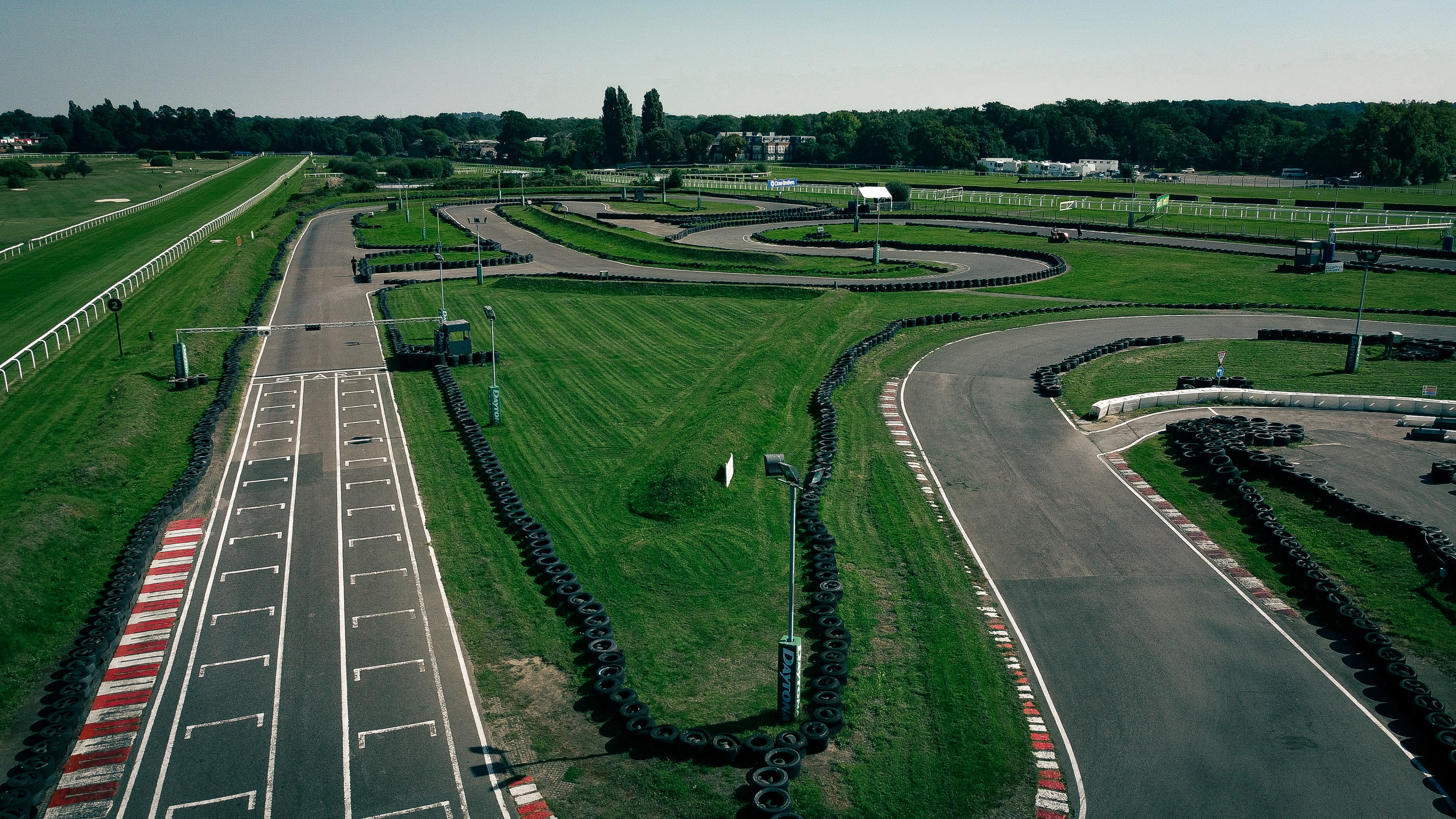 GP Circuit (900m), Daytona Sandown Park photo #1
