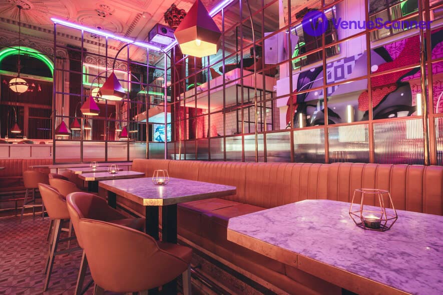 Neighbourhood Liverpool, Boardroom Table photo #3