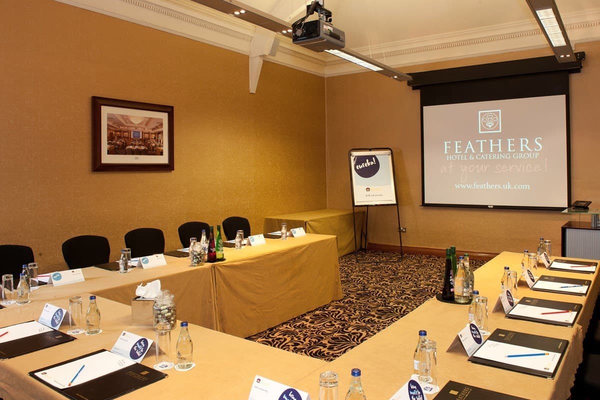 Disraeli, Hallmark Hotel Chester, The Queen photo #1