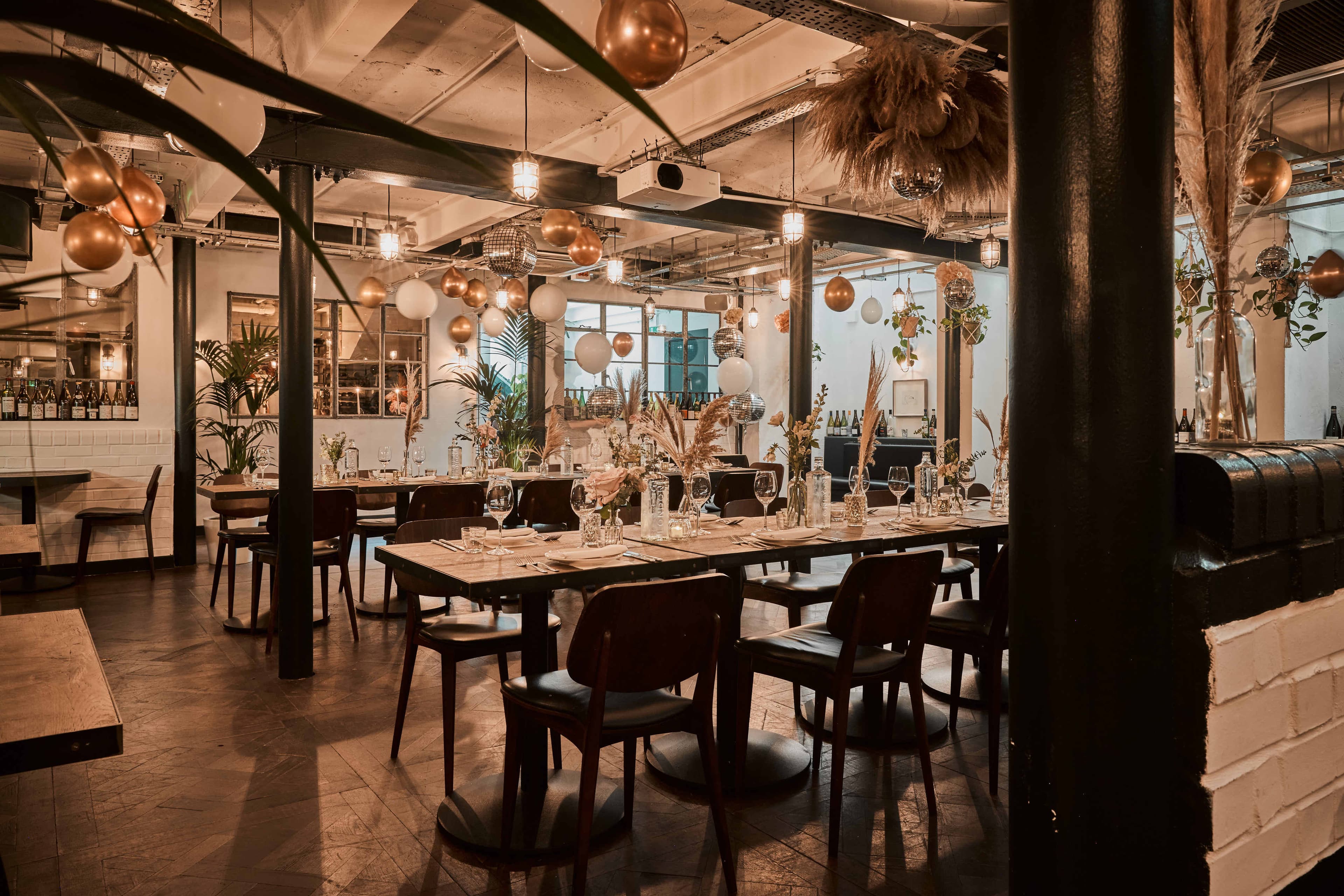 Full Venue, FARE Restaurant + Bar photo #2