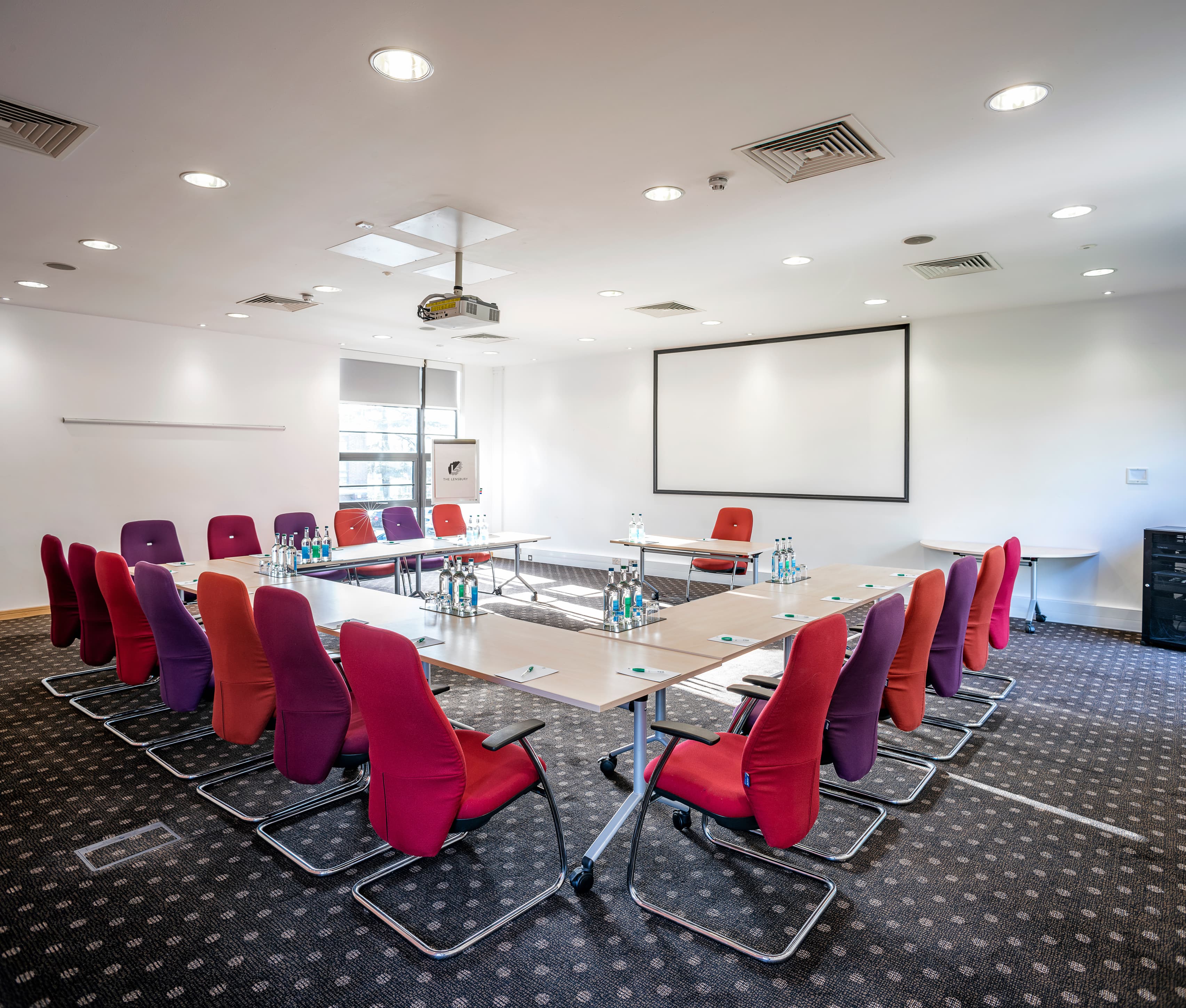 Wade, Barker, Henman And Perry Rooms, The Lensbury photo #3