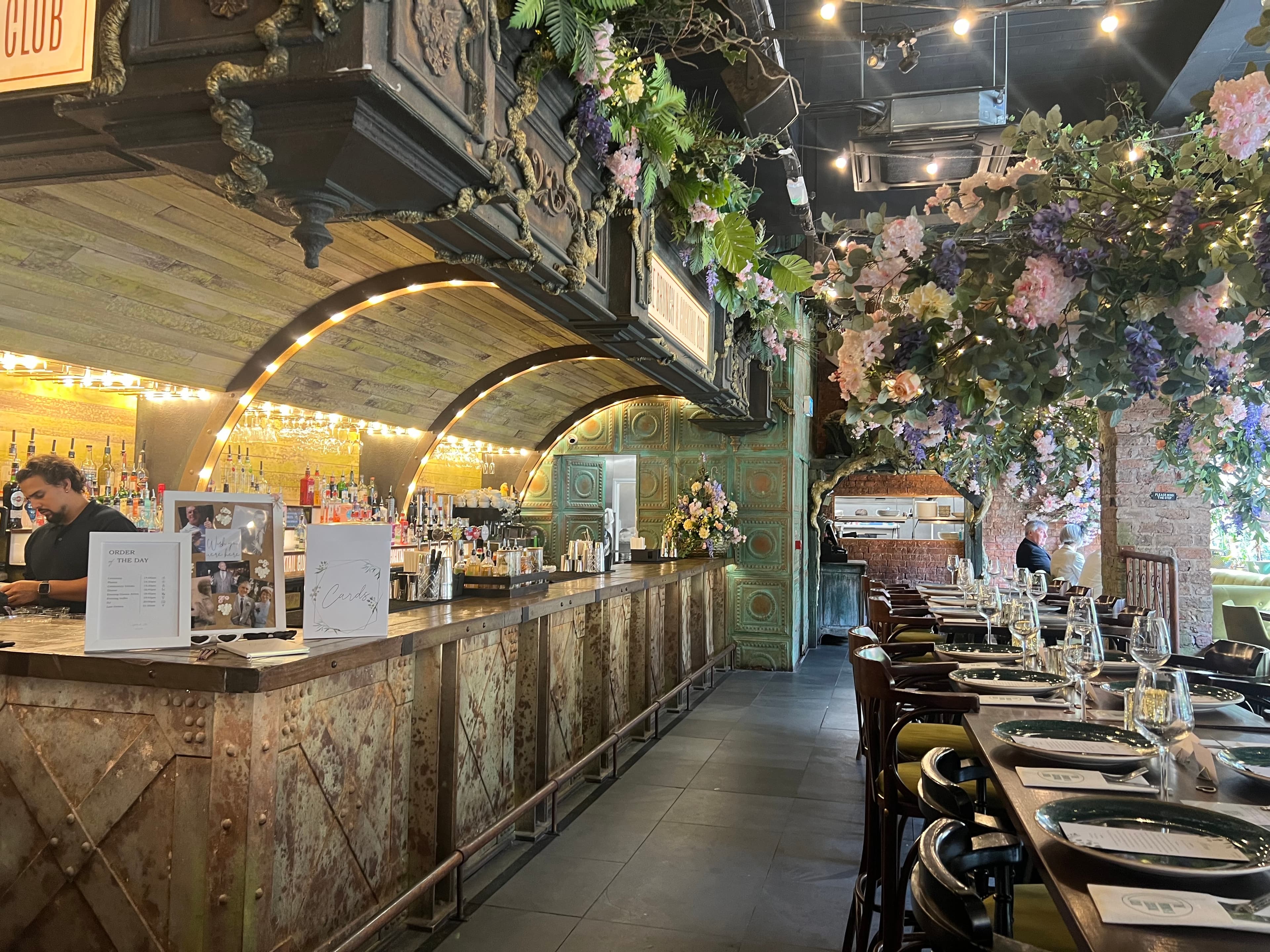 Full Venue, The Brunch & Cocktail Club photo #6