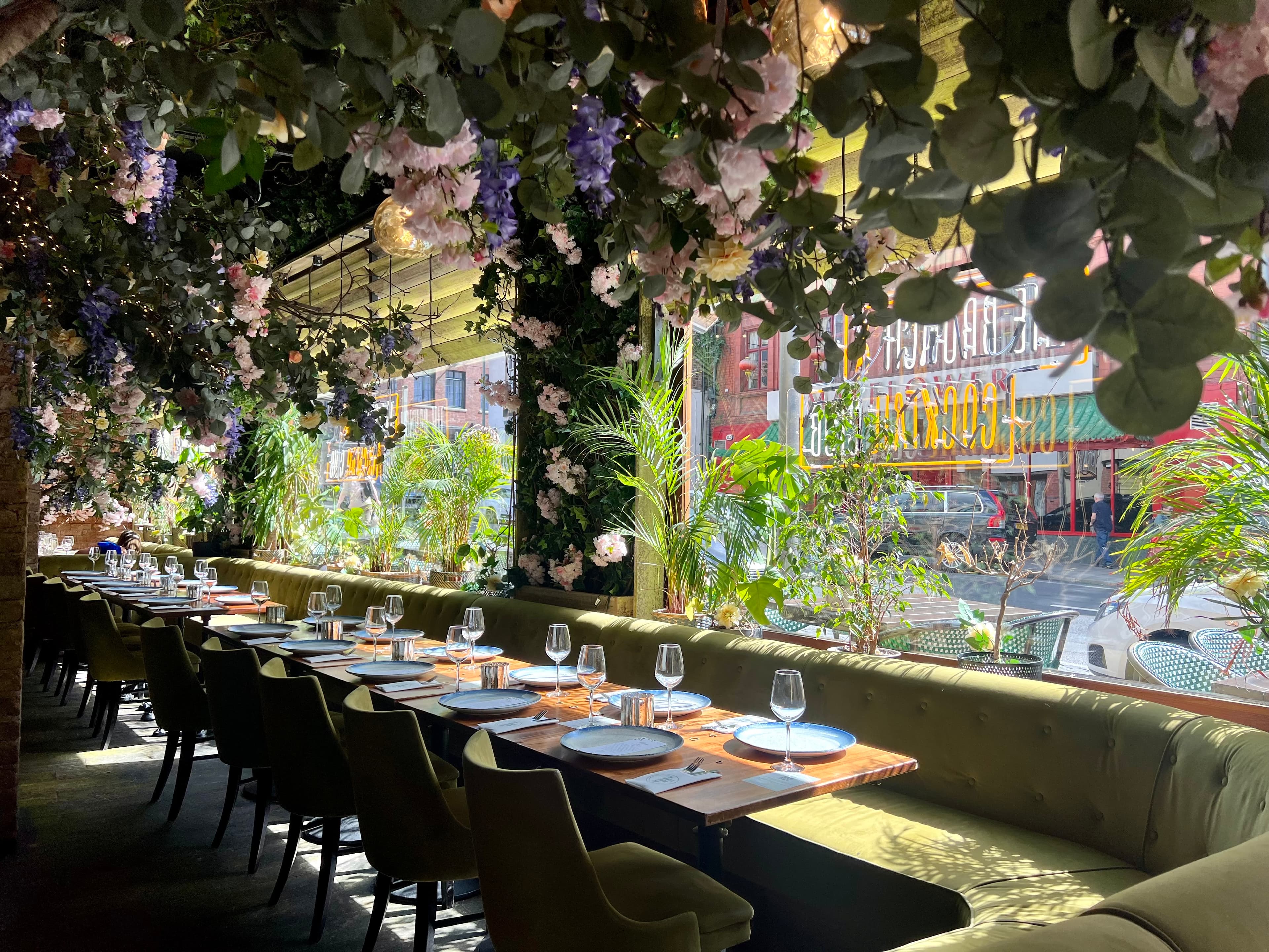 Full Venue, The Brunch & Cocktail Club photo #1